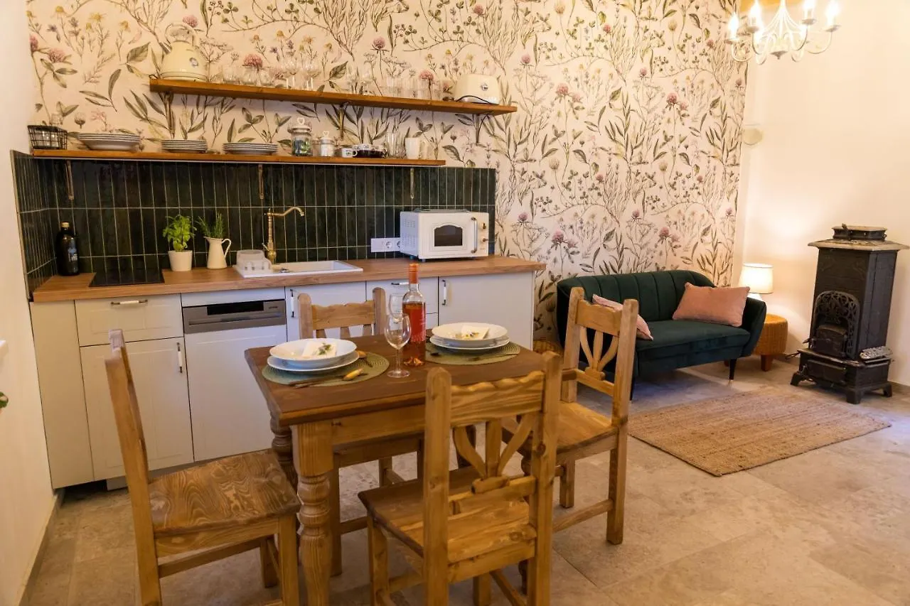 Apartment Egercottages - Rose Cottage Hungary